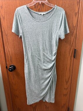 Z Supply Heather Sage Green Short Sleeve Ruched Side Midi Dress
